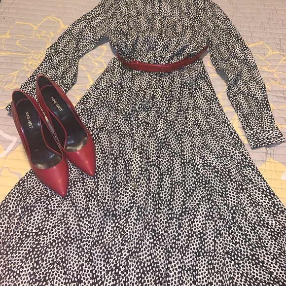 Dress - Picture 2 of 3